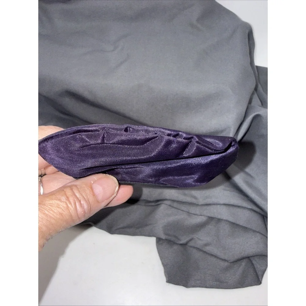 Vintage Navy Silk and Satin Coin Purse Lining A Rust Color Kiss Closer